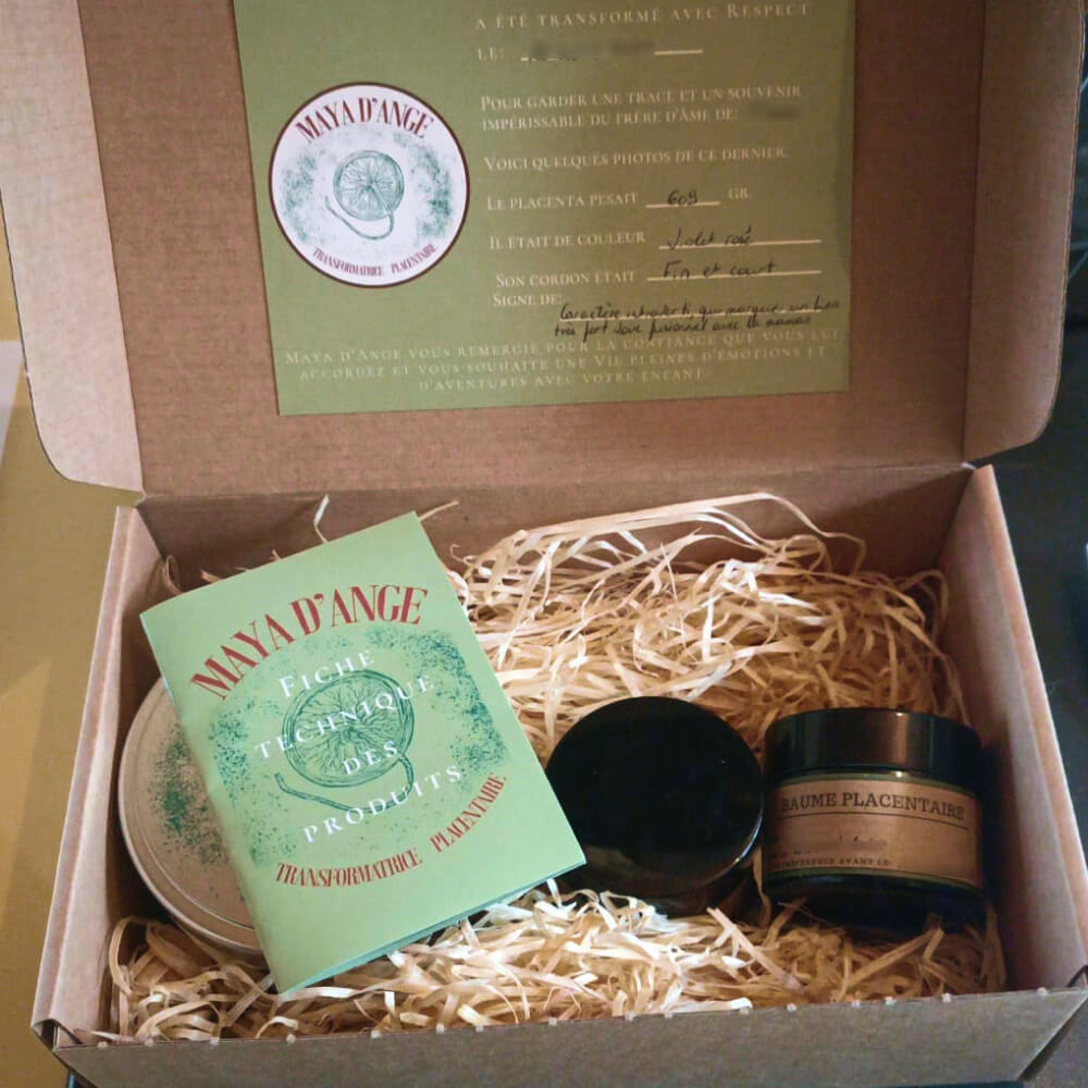 Coffret de produits issus de la transformation placentaire